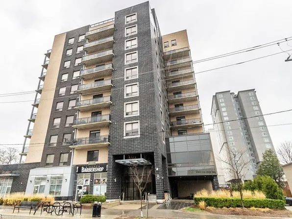 8 Hickory St W #1002, Waterloo, ON N2L 3H6