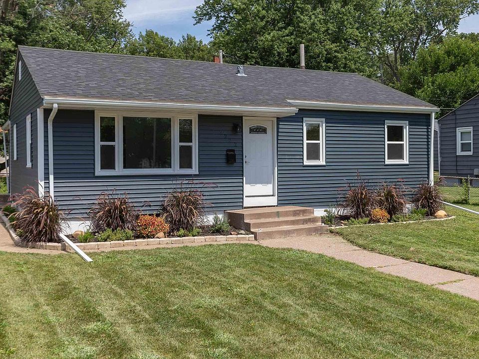 1st image of 2222 E 13th St