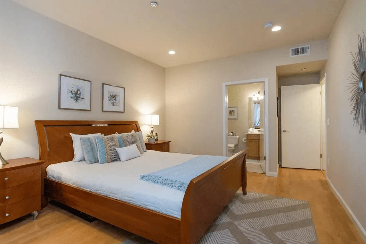 2 bed, 1174 sqft, $4,200 — Photo 4