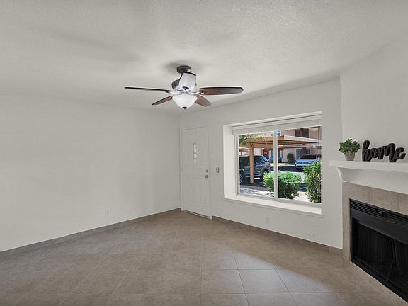 4th image of 4901 E Kelton Ln Unit 1217