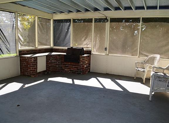 5th image of 13 Glenbarry Dr