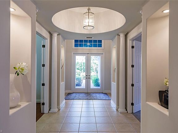 4th image of 900 Villa Florenza Dr