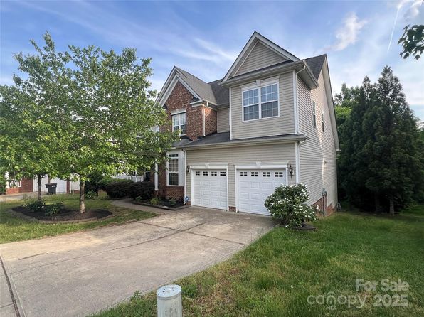715 Larimer Ln, Charlotte, NC 28262