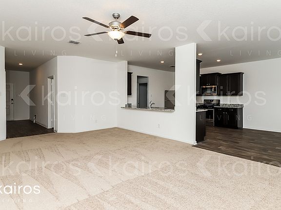 3rd image of 926 Shady Brook