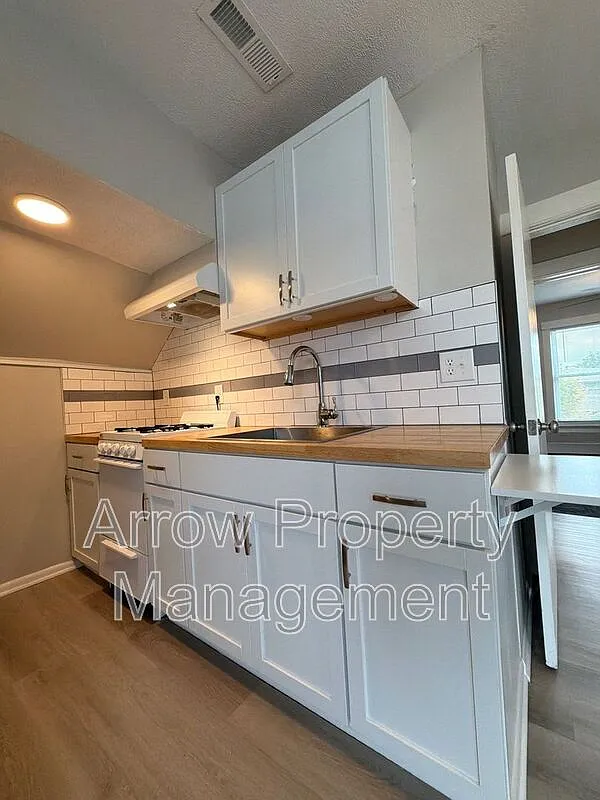 1 bed, 1.0 bath, 416 sqft, $795 — Photo 3