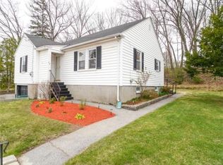 65 Willard St, Lowell, MA 01850