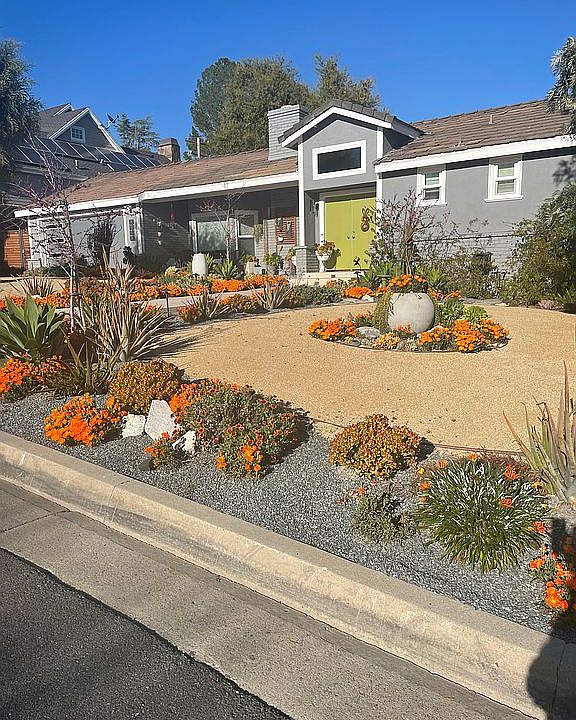 2nd image of 5116 Caroli Ln