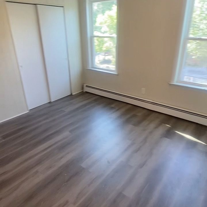 1st image of 143 Knight St APT 2