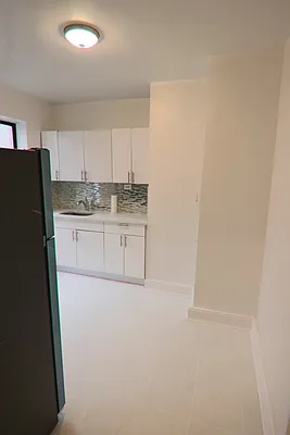 Rented by PMG Real Estate  | media 9