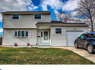 2 Shell Flower Ln, Hamilton, NJ 08690