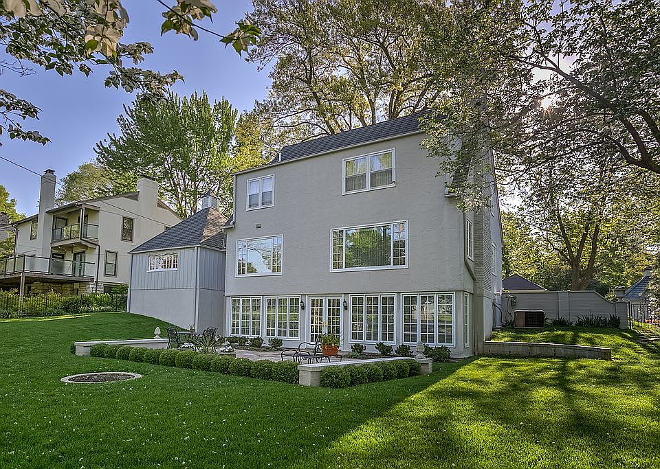 2nd image of 5355 Mission Woods Rd