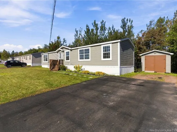 590 Champlain St, Shediac, NB E4P 9C9