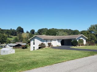 151 Valley View Dr NE, Abingdon, VA 24210