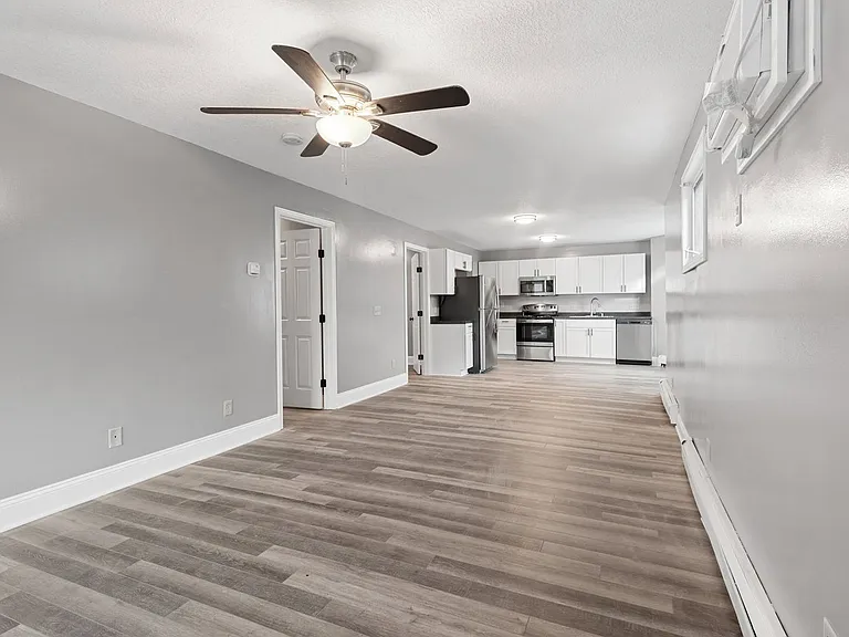 2407 Buchanan St NE #1 — Photo 5