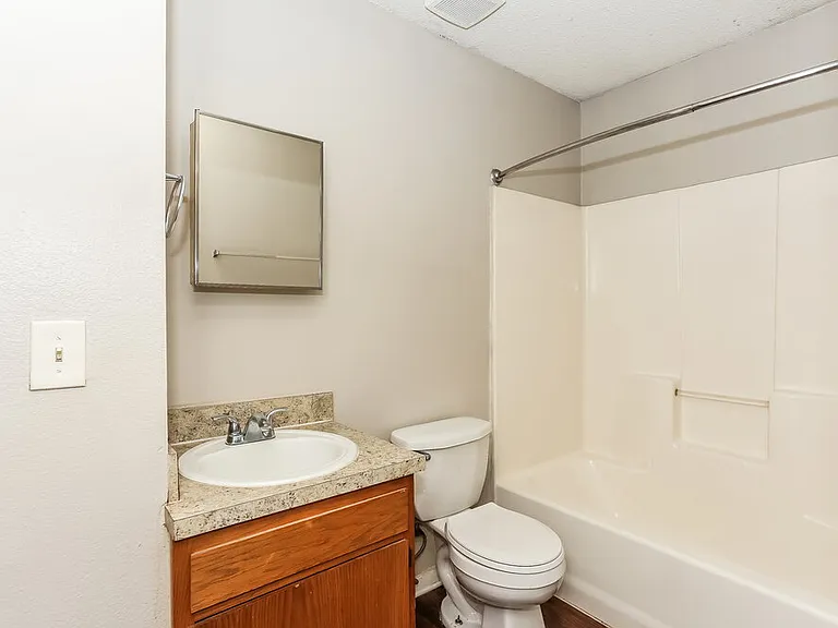 2268 W 44th St — Photo 12