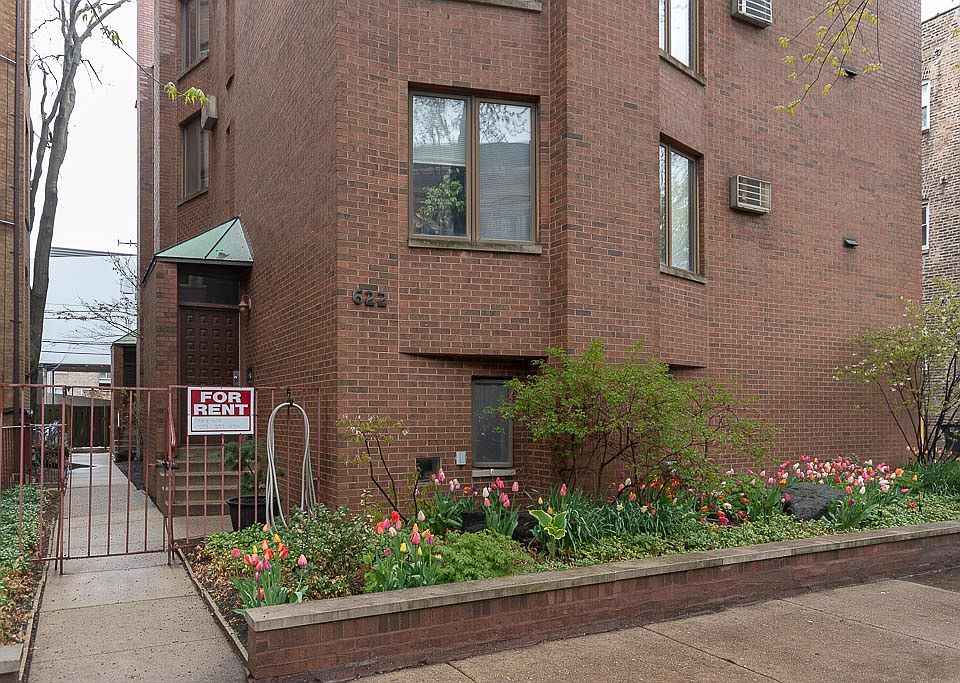 1st image of 622 W Wellington Ave #M09r