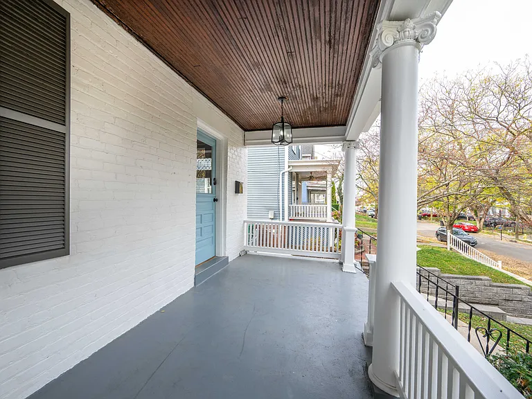 2737 Arbor Ave — Photo 16