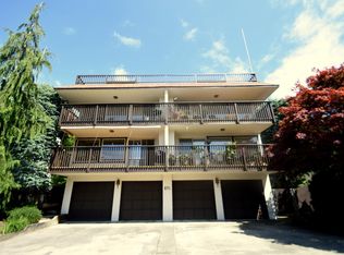 271 4th Ave S #3, Edmonds, WA 98020