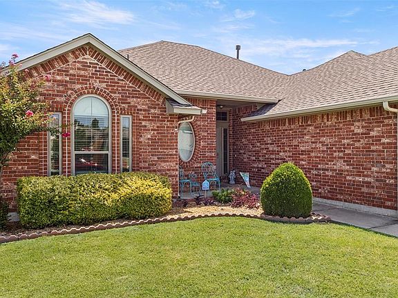 4th image of 4016 Oakbrook Dr