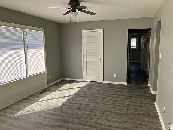 3rd image of 1017 Pleasant Dr