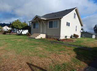 3402 Columbia Heights Rd, Longview, WA 98632