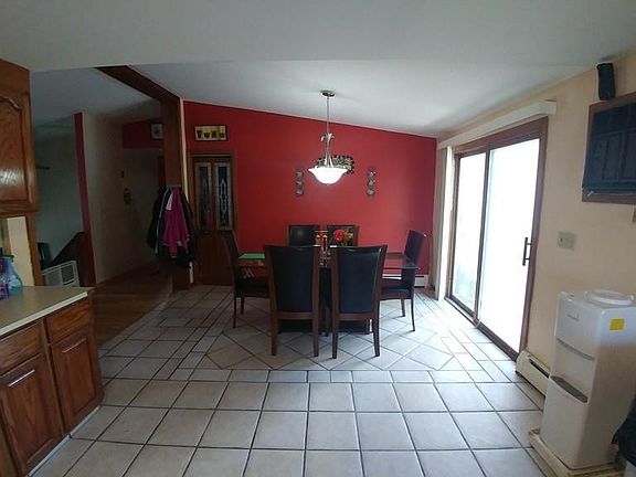 2nd image of 39 Lincoln St #1