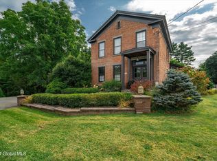 104 Brook Rd, Saratoga Springs, NY 12866