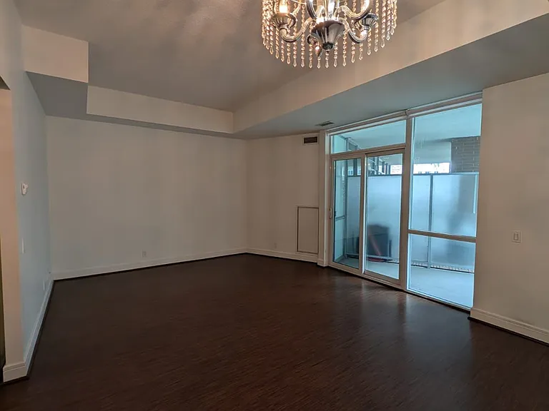 112 George St S #502 — Photo 5