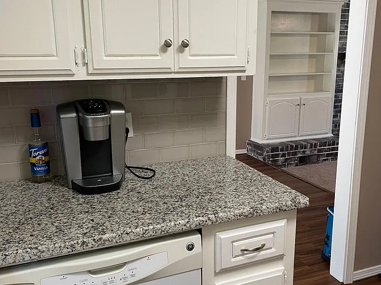 2109 Oakvista Cir — Photo 14
