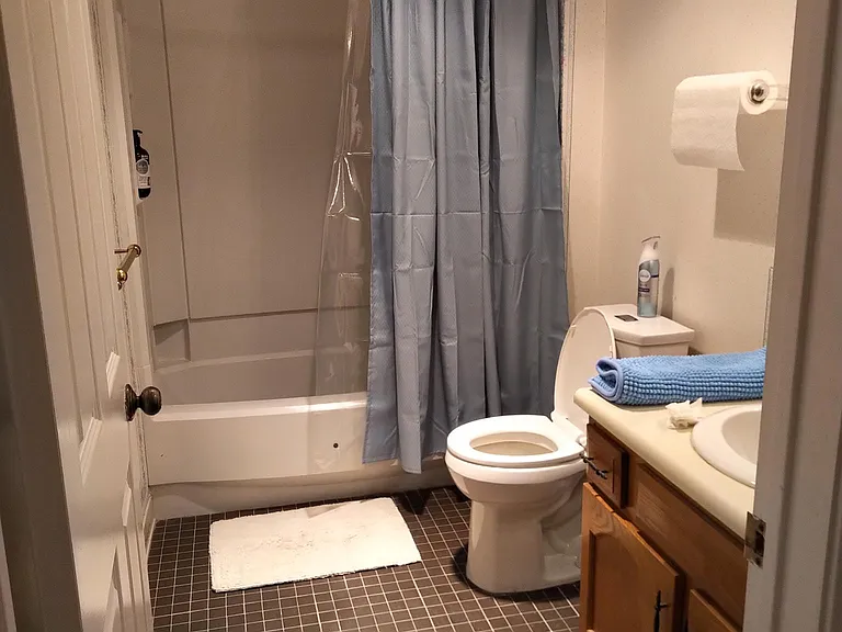 917 Madison St #109 — Photo 23