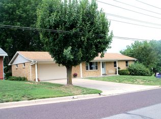 1401 11th St, Boonville, MO 65233