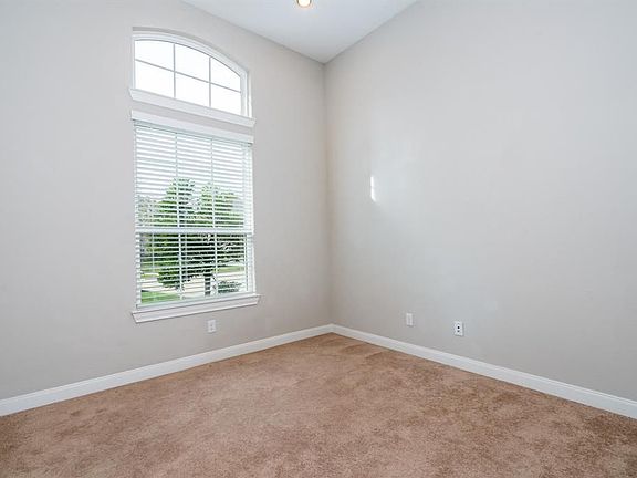 4th image of 25702 Creek Ledge Dr