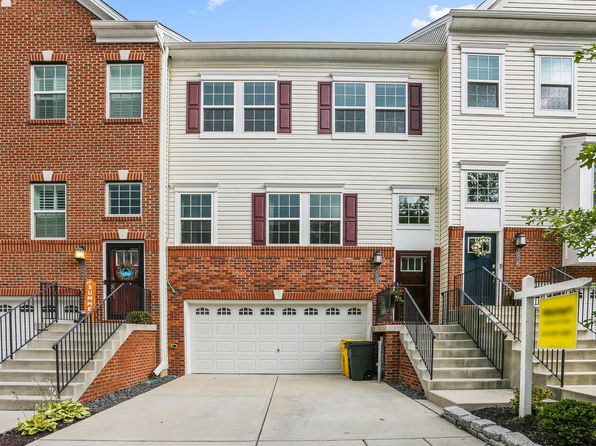 1520 Witchhazel Cir