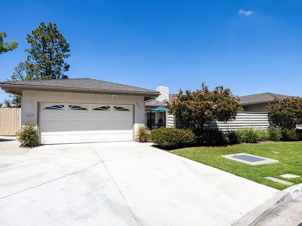 2921 Persimmon Pl, Fullerton, CA 92835
