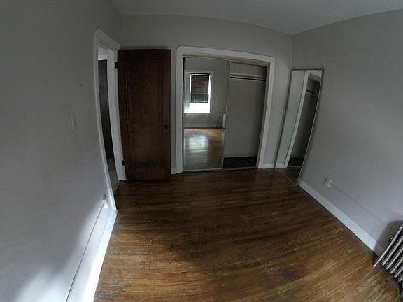 4th image of 1419 Roycroft Ave APT 1