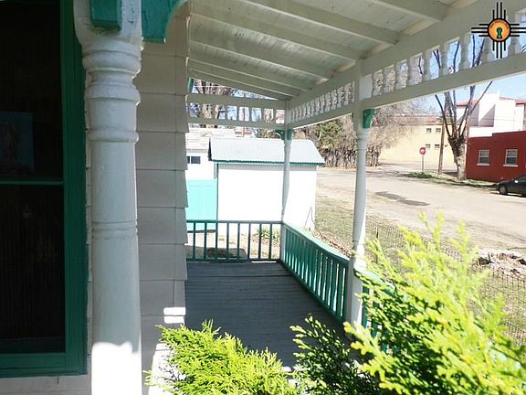 3rd image of 1100 Douglas Ave