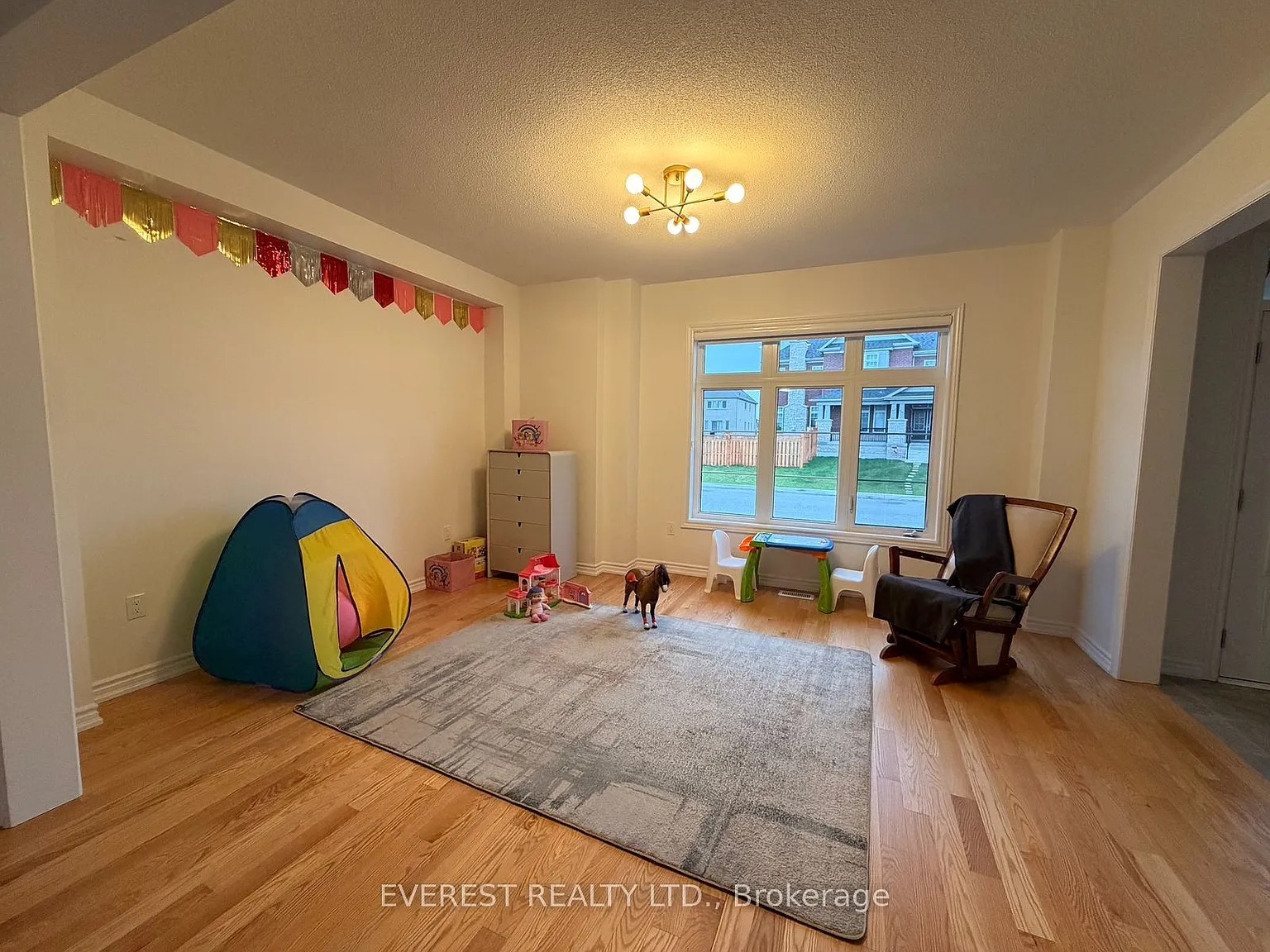 4 bed, $4,999 — Photo 3