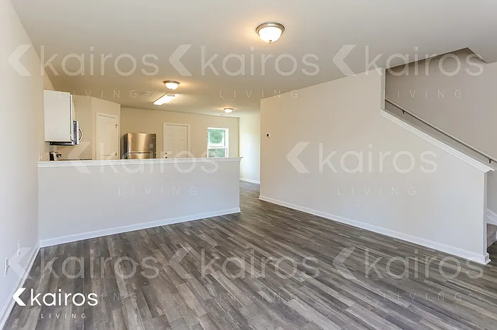 4 bed, 3.0 bath, 1811 sqft, $2,095 — Photo 4