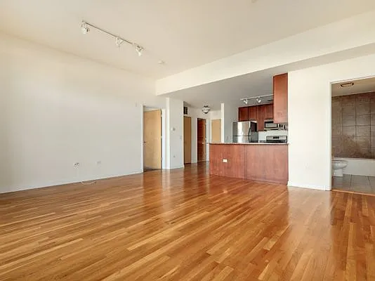 1935 S Archer Ave #215 — Photo 10