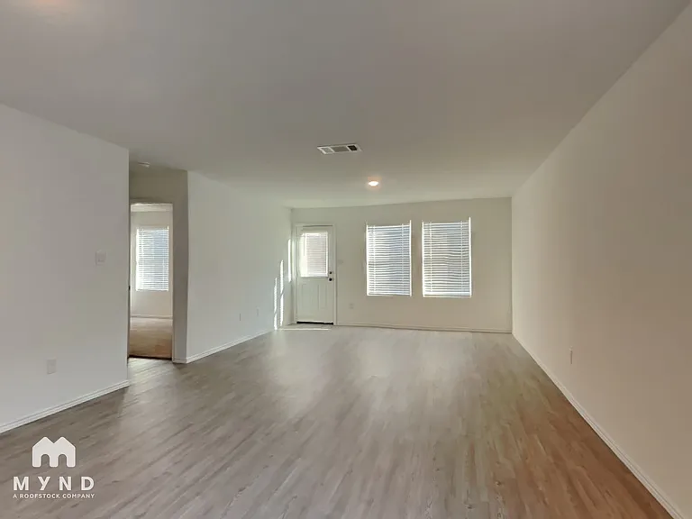 14530 Payton Flts — Photo 4