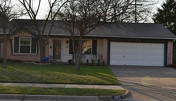 2nd image of 1905 Somerville Dr
