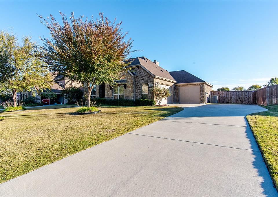1st image of 114 Water Garden Dr