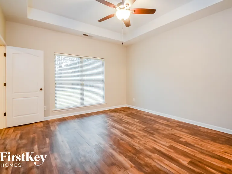 1072 Pine Valley Dr — Photo 7