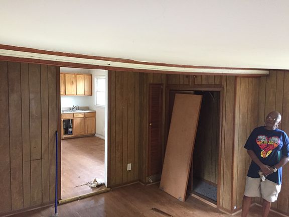 3rd image of 101 N Branch St