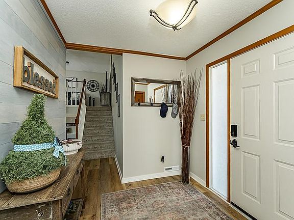 5th image of 3864 Chesapeake Ln NW