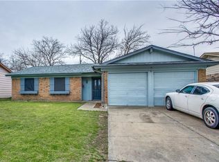 732 Price Dr, Lewisville, TX 75067