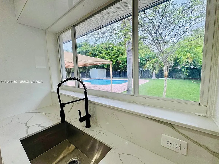 2271 SW 30th Ter — Photo 10