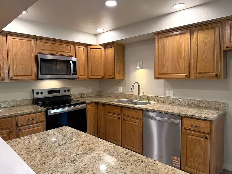 3585 S Gekeler Ln #121 — Photo 6
