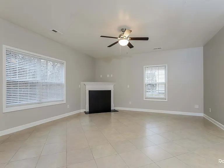 4645 Craver Woods Ct — Photo 7