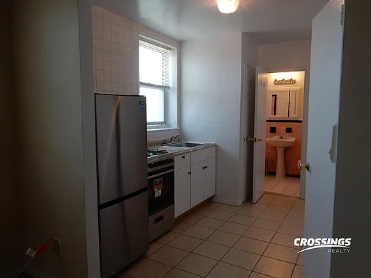 Rented by Crossings Realty | media 7